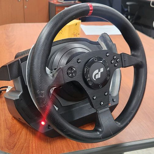 트러스트마스터 T500RS 레이싱휠 이미지