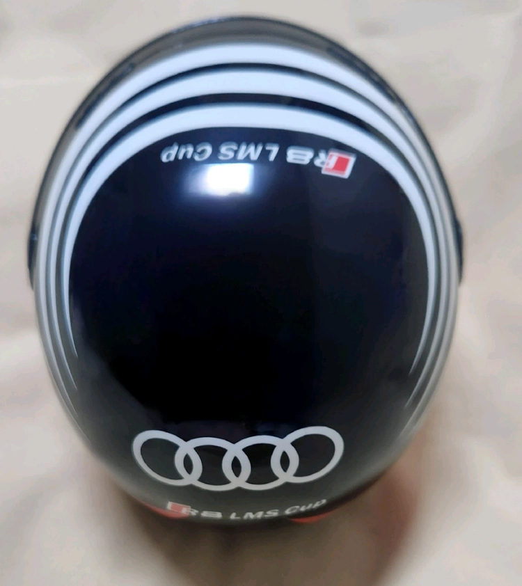 아우디 R8 LMS Cup 헬멧 (미니 진열용) 이미지