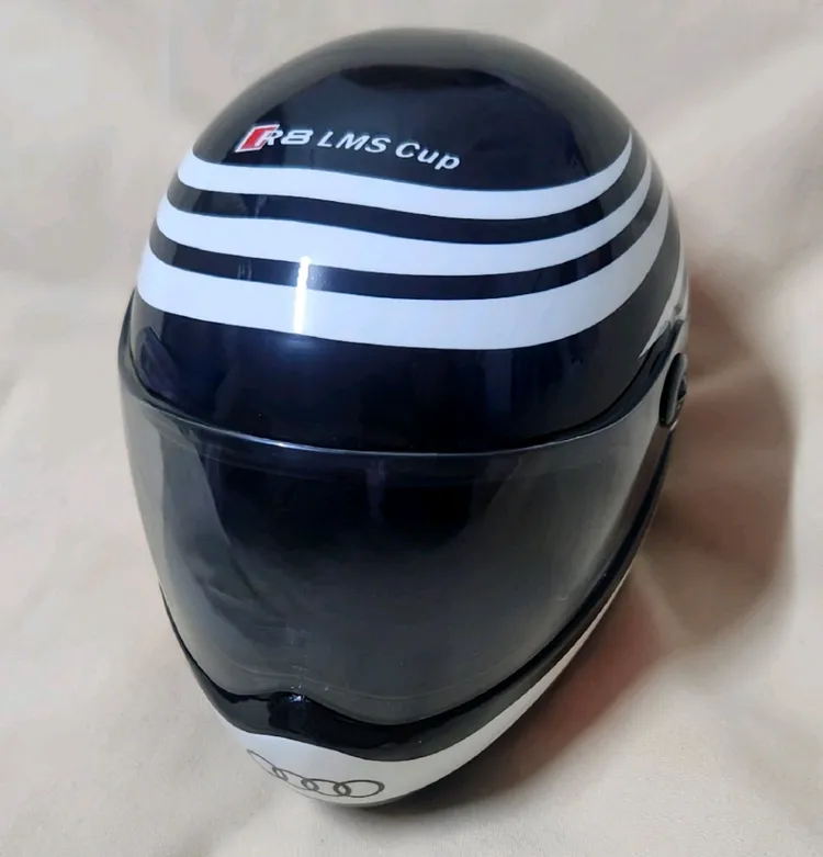 아우디 R8 LMS Cup 헬멧 (미니 진열용) 이미지