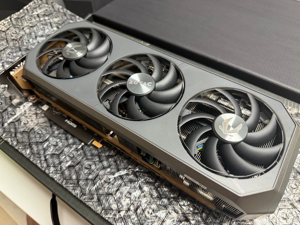 ZOTAC RTX 5070 Ti AMP Extreme INFINITY 16GB 판매합니다--1