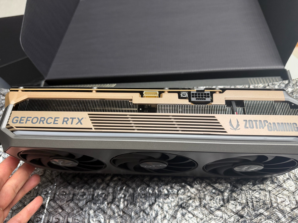 ZOTAC RTX 5070 Ti AMP Extreme INFINITY 16GB 판매합니다--2