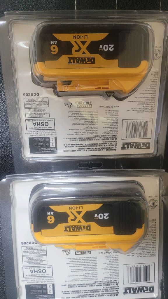 디월트 20V 6.0AH 리튬이온 배터리 이미지