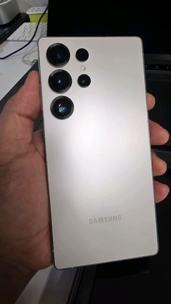 갤럭시 S25 울트라 512g 자급제 판매합니다. 이미지