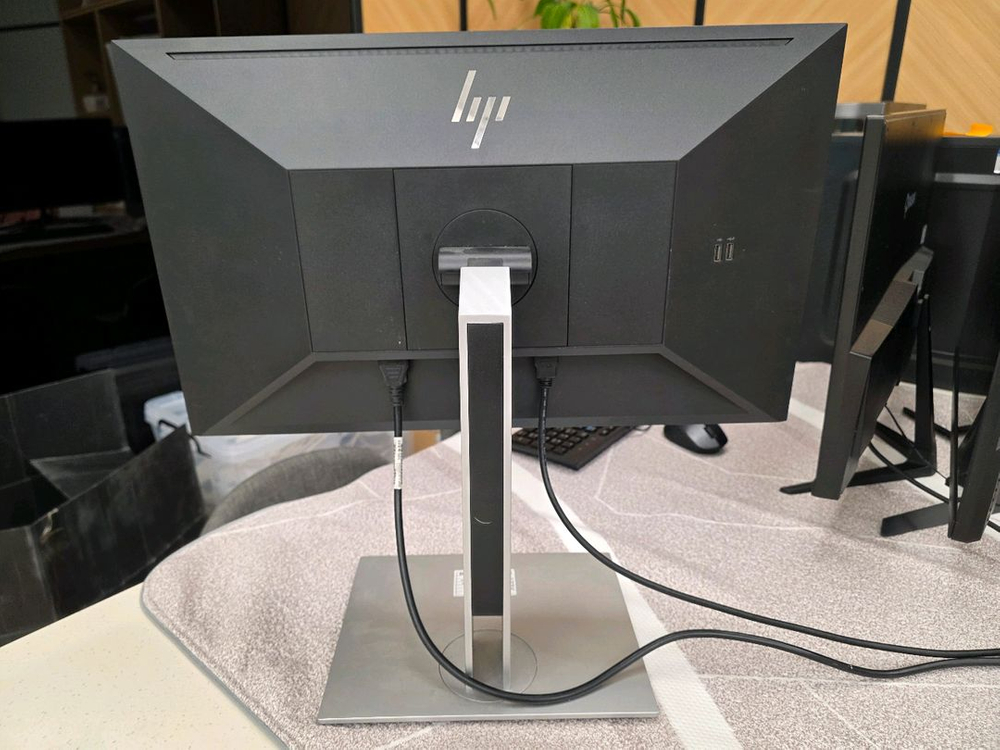HP E24 G4 24인치 FHD 피벗 모니터 판매 이미지