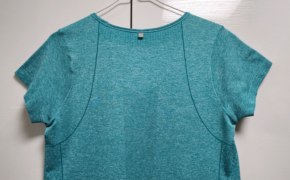 나이키(드라이핏)여성상의(L)--4