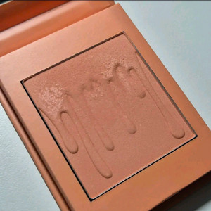 카일리 블러셔 X rated