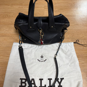 발리 모리츠 마드리엘레 백 이미지