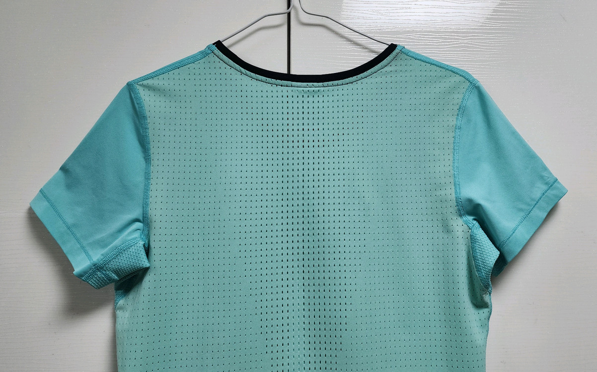 나이키(프로)드라이핏(여성티셔츠)L--3