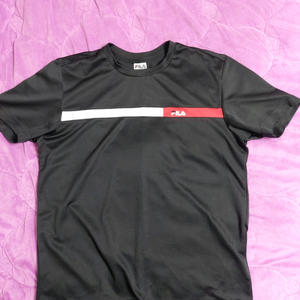 남성필라휠라 검정반팔티셔츠 95사이즈 /여성55~66가능