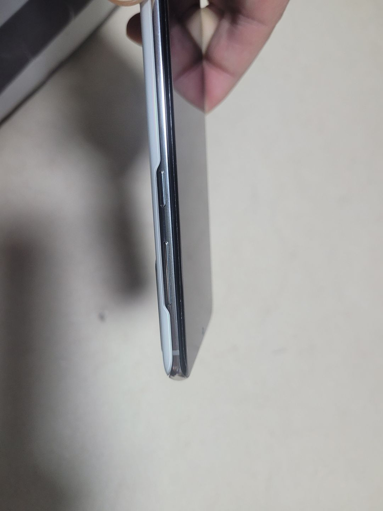 SKT 삼성 갤럭시 S20 5G 화이트 상급 중고폰 이미지