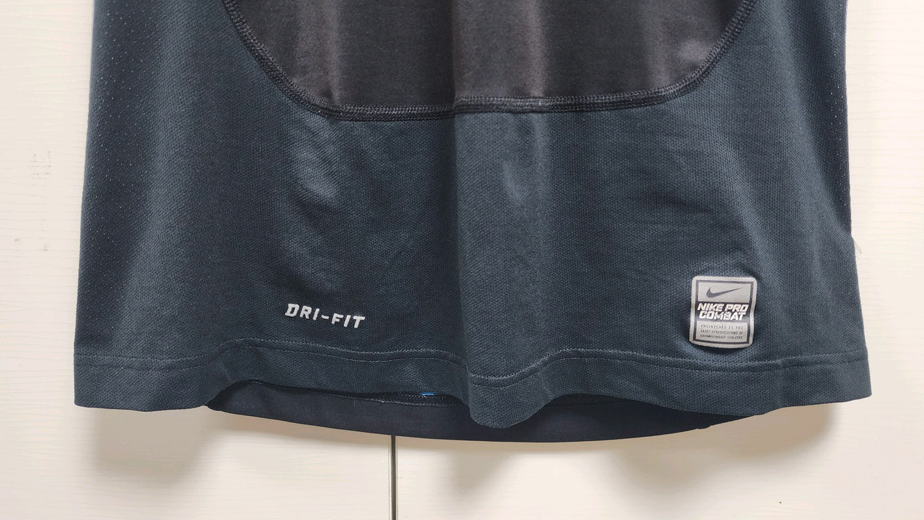 나이키(프로)컴뱃(드라이핏)티셔츠(XL)--2