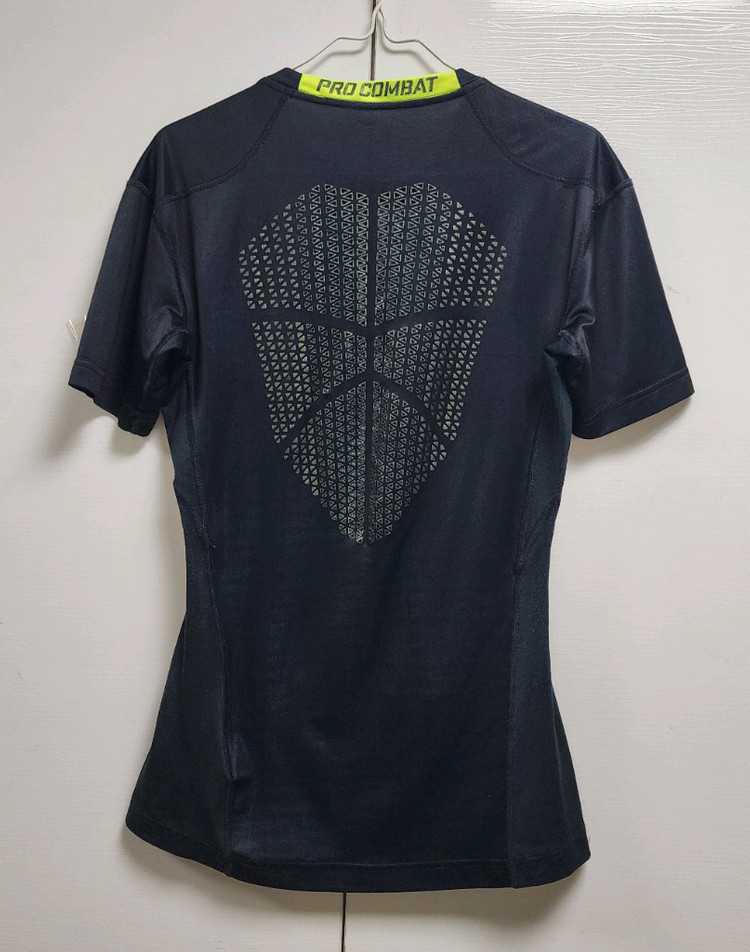 나이키(프로)컴뱃(드라이핏)티셔츠(XL)--4