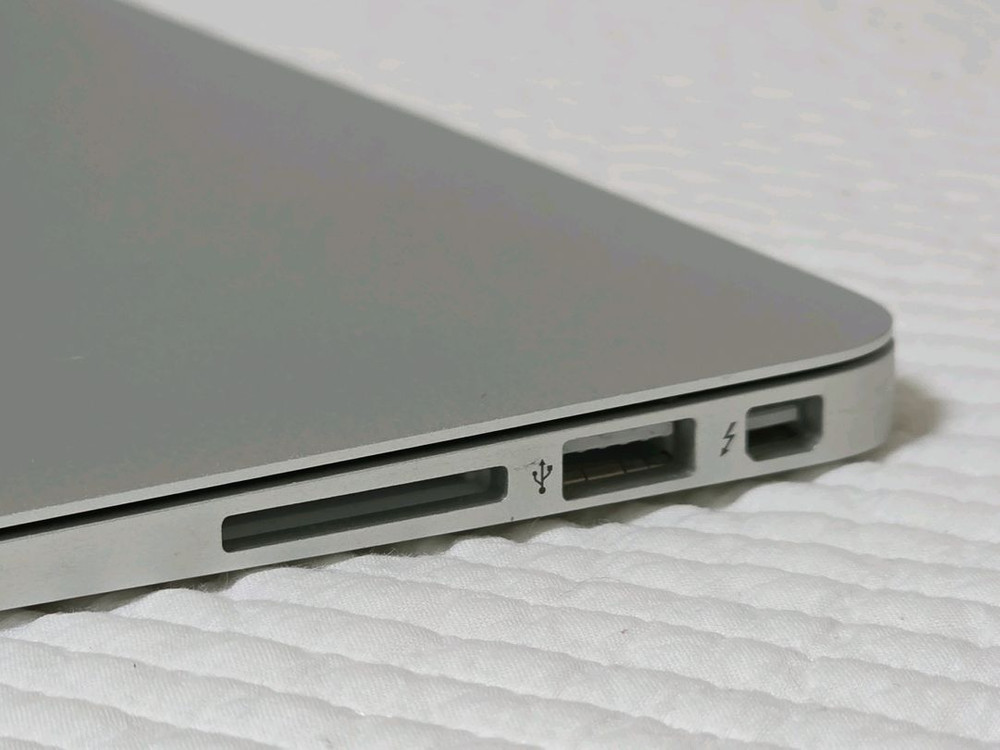 맥북에어 13인치 2012 mid / i7 듀얼코어 / SSD 256GB / RAM 8GB +매직마우스 이미지