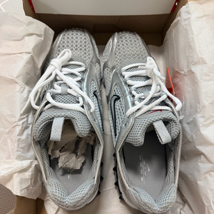 (미사용) 나이키 에어 줌 스피리돈 케이지 2 실버 270~275