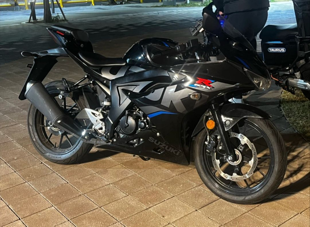 스즈키 GSX-R125 이미지