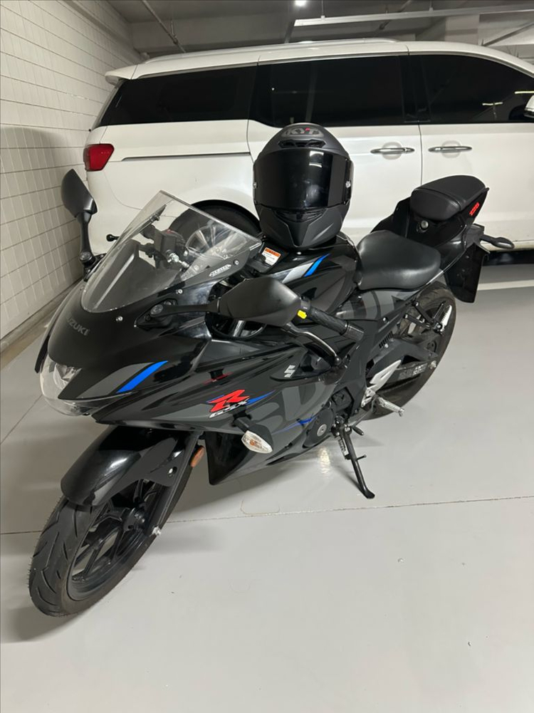 스즈키 GSX-R125 이미지