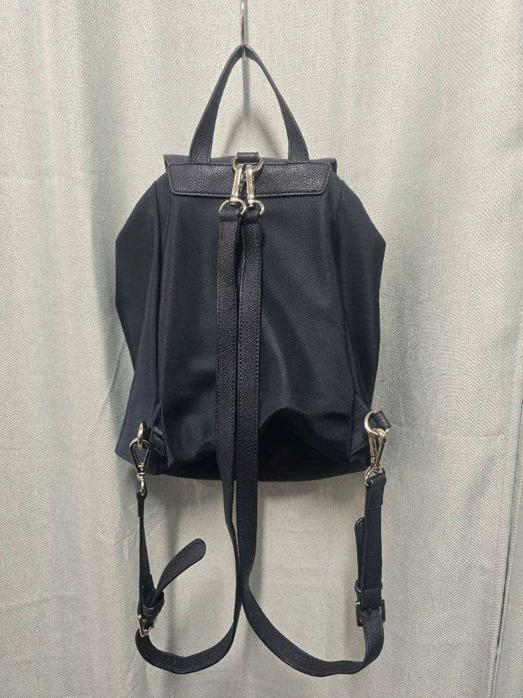 올리비아 하슬러 백팩 이미지