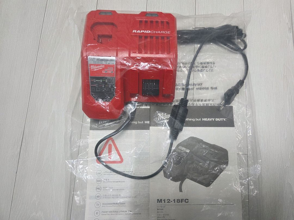 보쉬 정품 충전기 GAX 18V-30 GAL 1880 CV 디월트 DCB118 밀워키 M12-18FC 마끼다 이미지
