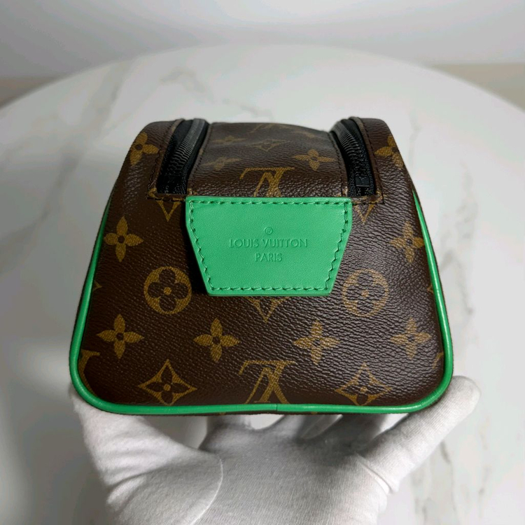 [A / OS] 루이비통 모노그램 돕키트--3