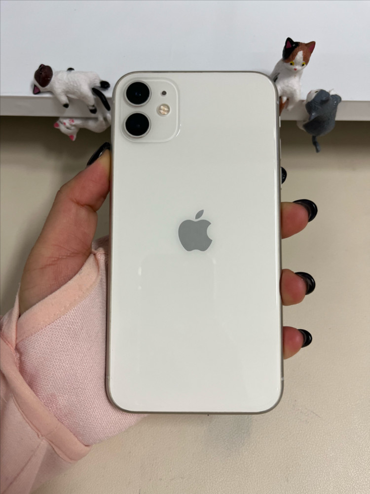 아이폰11 128G 화이트 S급!--1