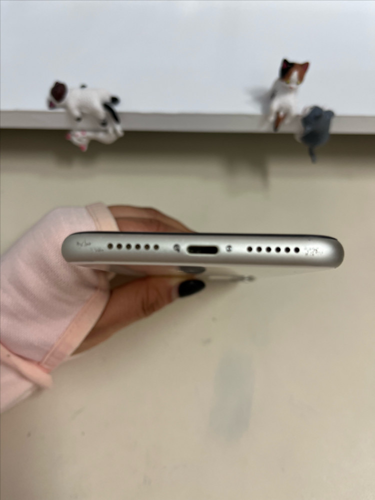 아이폰11 128G 화이트 S급!--3