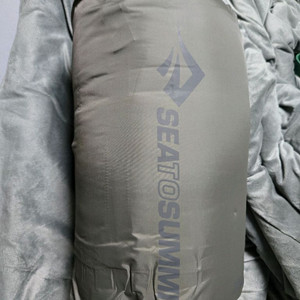 (미사용품)스너그팩 슬리퍼라이트 침낭+씨투서밋 드라이백벨루가 20L