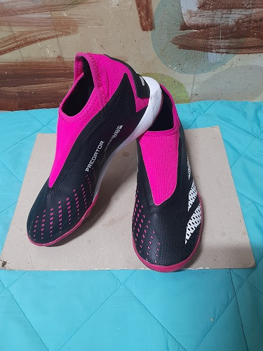 아디다스 프레데터 풋살화--1