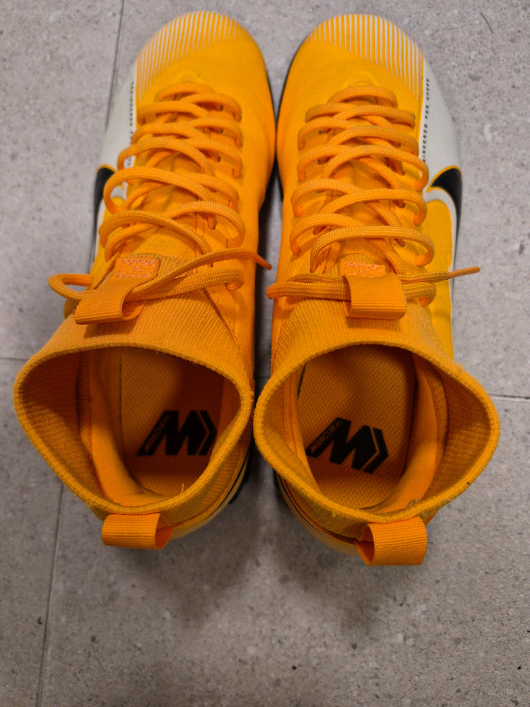 나이키 풋살화. 상태좋습니다.--4