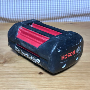 보쉬 36V 4.0Ah 배터리입니다 이미지