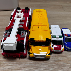 헬로카봇 슈퍼패트론 팔아요