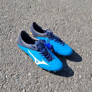 미즈노 레뷸라2 V1