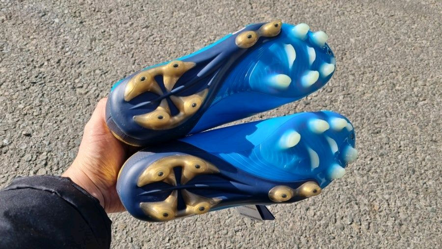 미즈노 레뷸라2 V1--3