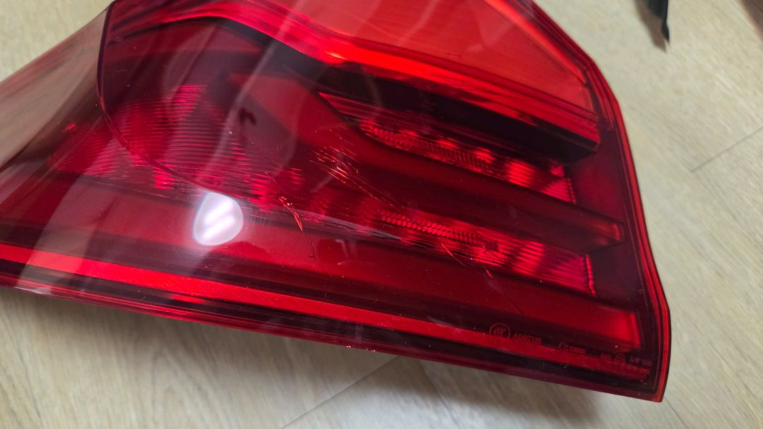 BMW 5시리즈 G30 전기형 테일램프 운전석, 피니셔, 트렁크 트림패널 팝니다 이미지