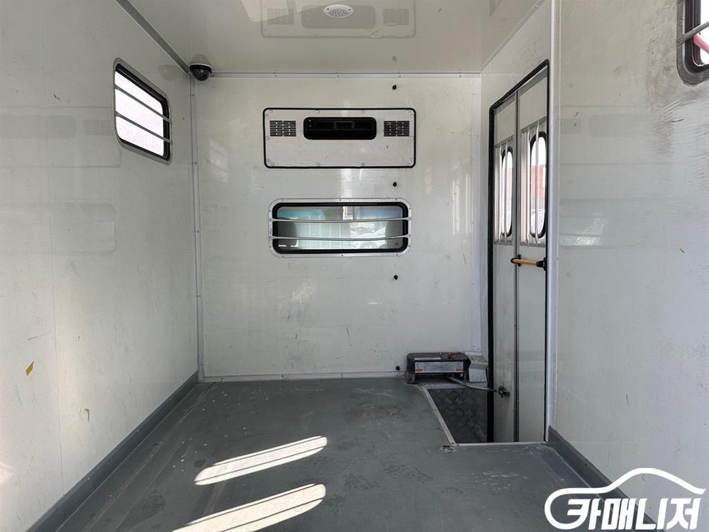 [소형화물][워크스루밴]봉고3 1.0톤 (1톤) #3월급매 이미지