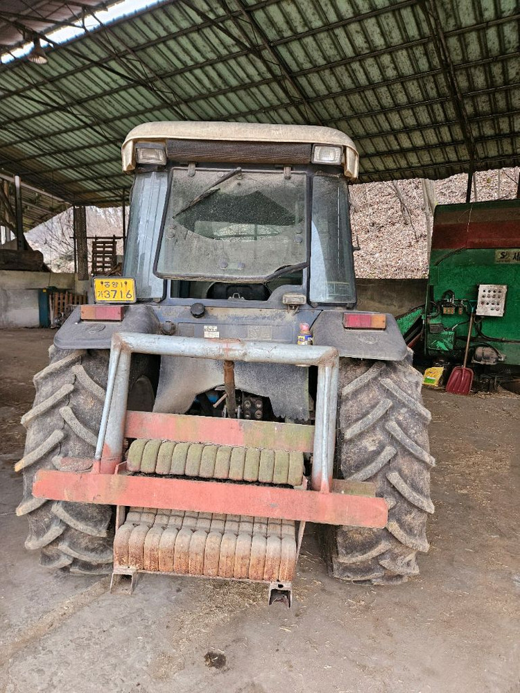 55마력 트랙터 동양 T550 이미지