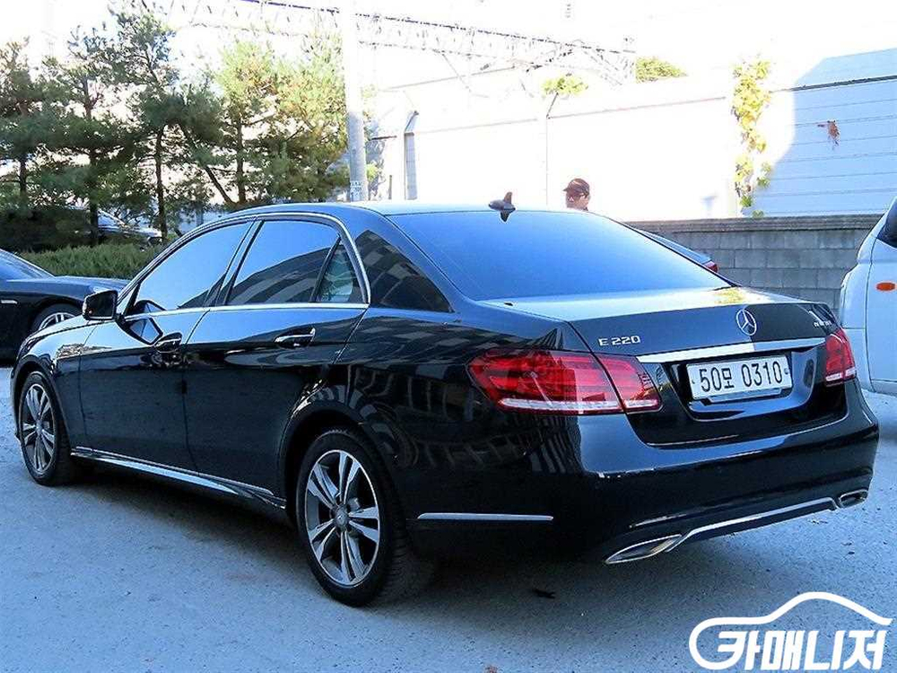 [벤츠]E-클래스 W212 E220 블루텍 아방가르드 #3월급매 이미지