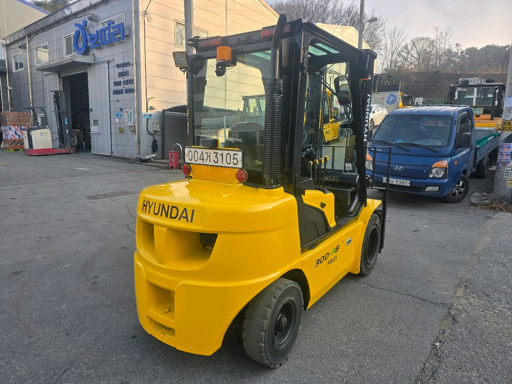 특A급 현대 3톤 2020년식 자동발 2000만원 디젤지게차 중고지게차 매매 (2.98톤) 이미지