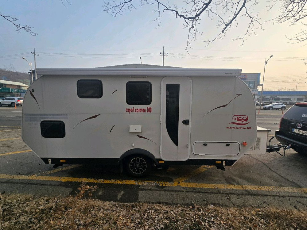 언캠프 500급 국산 카라반 이미지