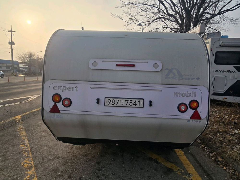 언캠프 500급 국산 카라반 이미지