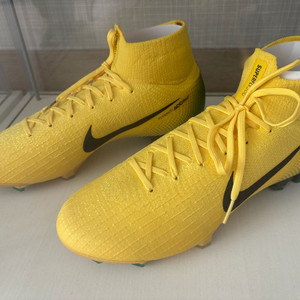 나이키 머큐리얼 베이퍼 슈퍼플라이 헤르티지 ㅎㅎ 이미지