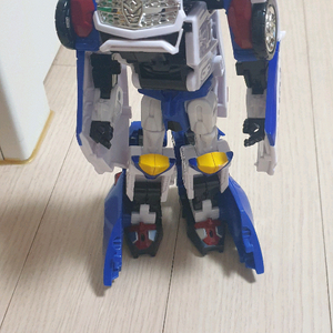 헬로카봇 프론폴리스x