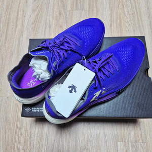 데상트 델타프로 exp v3 카본러닝화 새상품 275