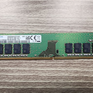 삼성전자 DDR4 RAM 8GB 1Rx8 PC4-2666V-UA2-11 팝니다. 이미지