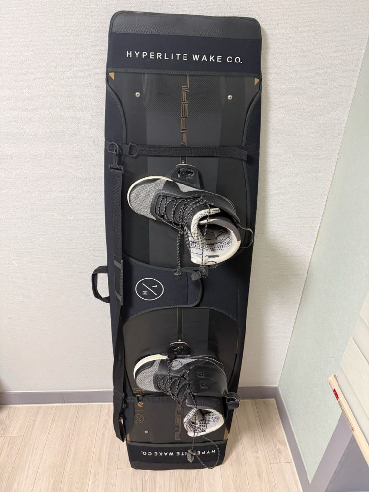 하이퍼라이트 웨이크보드23/24 셋트 판매해요 이미지