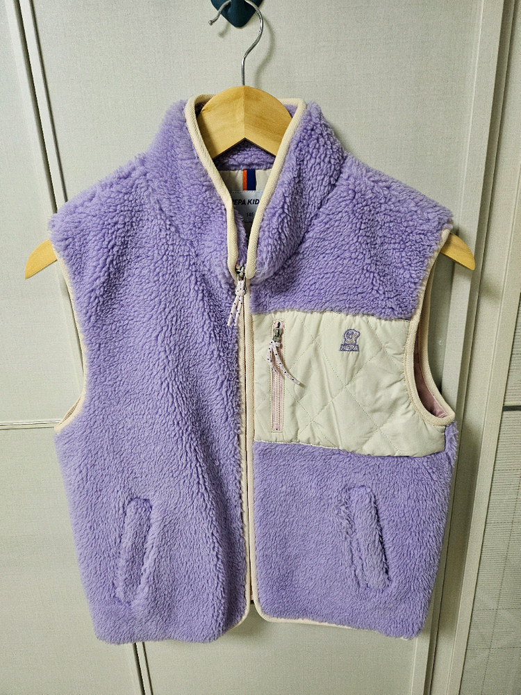 초등 베스트 조끼 패딩 조끼(휠라 네파키즈등)145-150사이즈--6