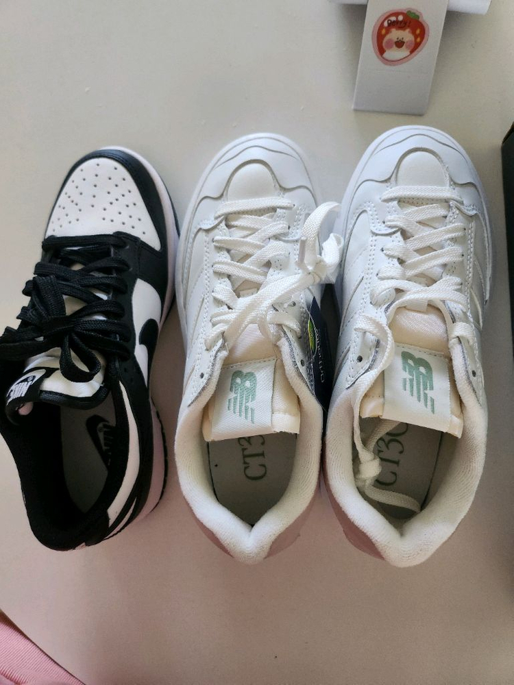 아이유 운동화 뉴발란스 302 이미지