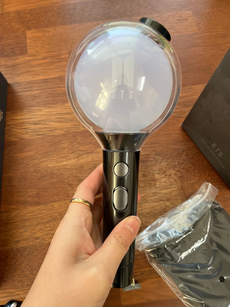 bts 방탄 아미밤 map of the soul 아미밤입니다! (아미밤에 다는 키링까지 포함!) 적상작동되요.--5