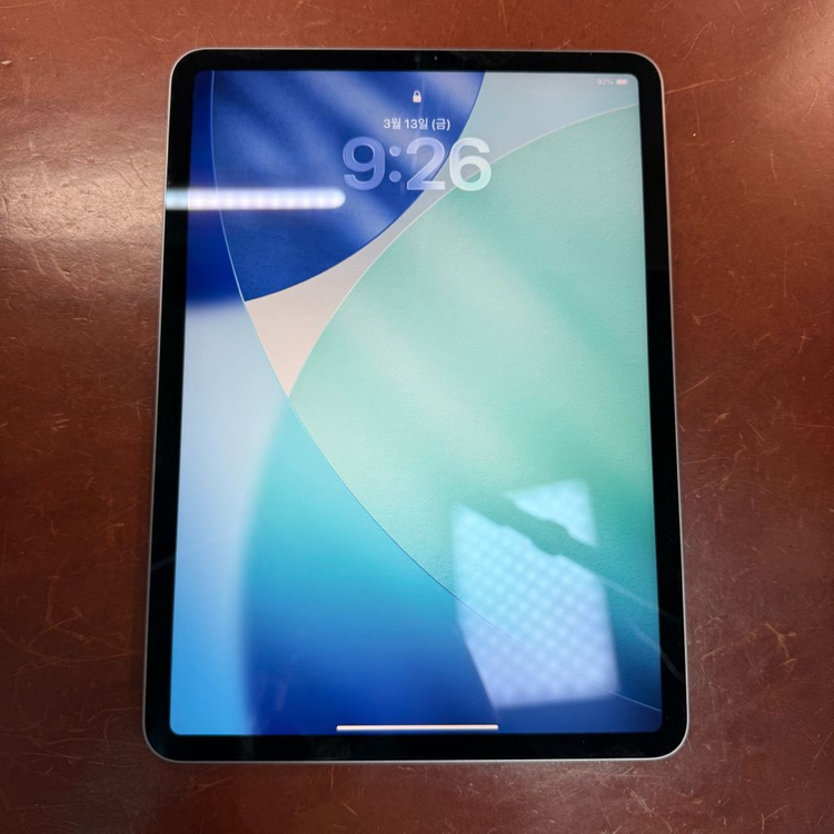 아이패드 프로 11 m1 (3세대) 128기가 와이파이--1