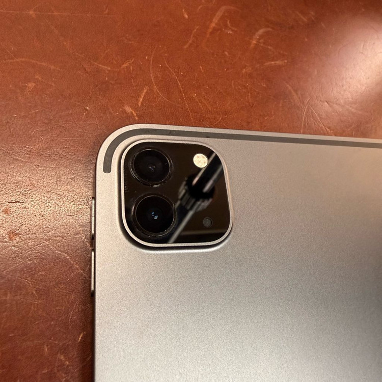 아이패드 프로 11 m1 (3세대) 128기가 와이파이--6