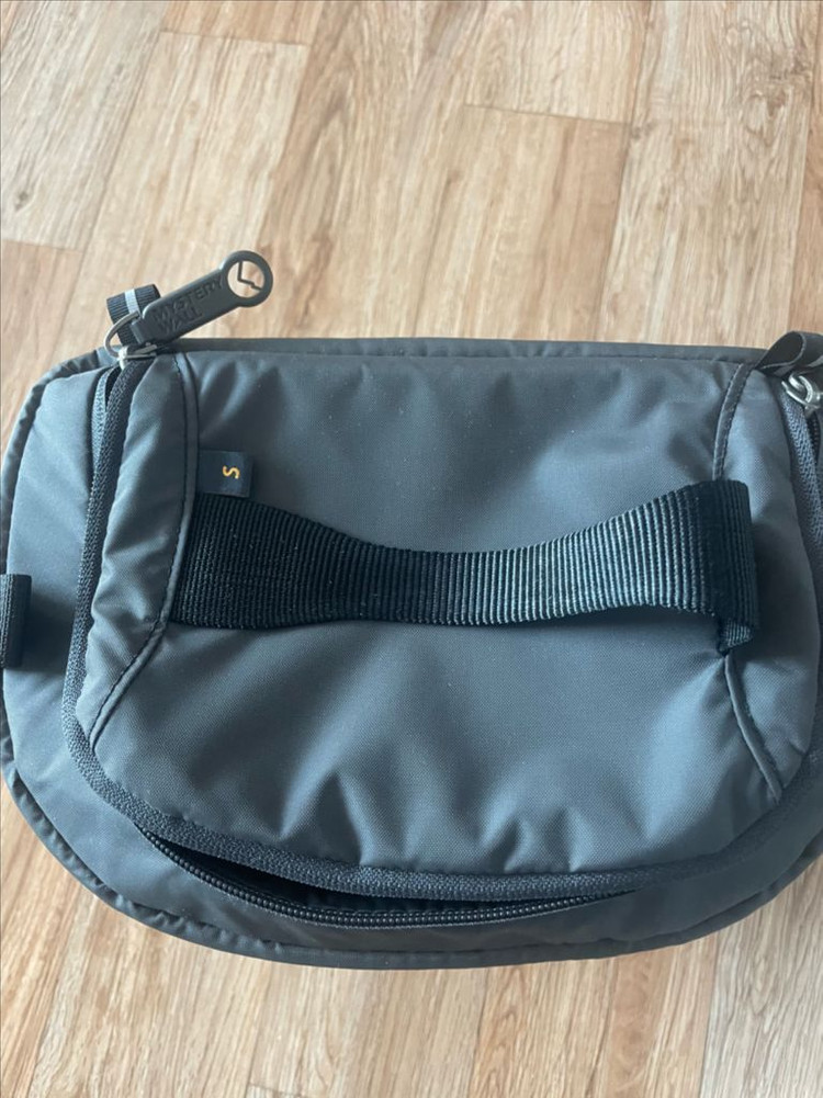 클라터뮤젠 그립 2.0 40리터 배낭 및 악세 일괄판매--3